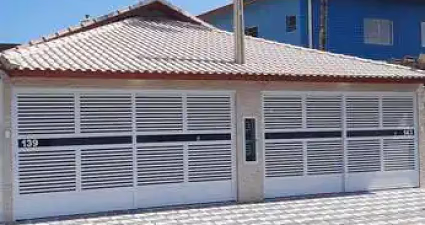 Casa geminada a venda no maracanã - 2 dormitórios e churrasqueira a carvão.