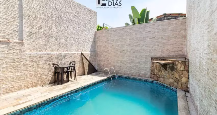 Casa geminada a venda na ocian - 3 dormitórios e piscina com área gourmet.