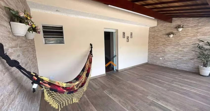 Sobrado à Venda no Camilópolis, Santo André - 220m² - 3 Dormitórios, 1 Suíte e 4 Vagas de Garagem