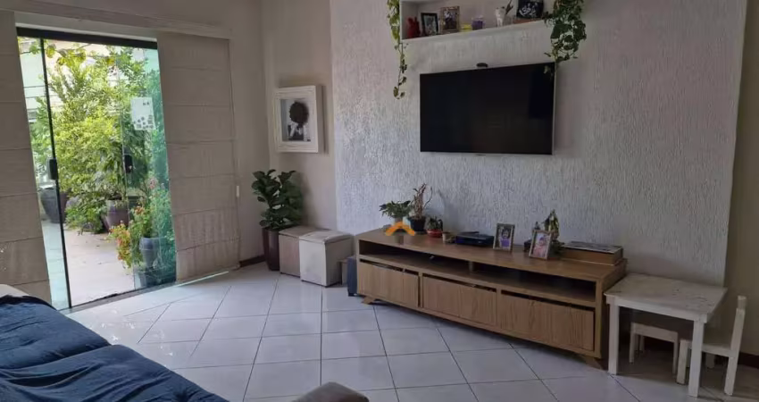 Sobrado com 3 dormitórios à venda, 125 m² por R$ 750.000 - Vila Scarpelli - Santo André/SP