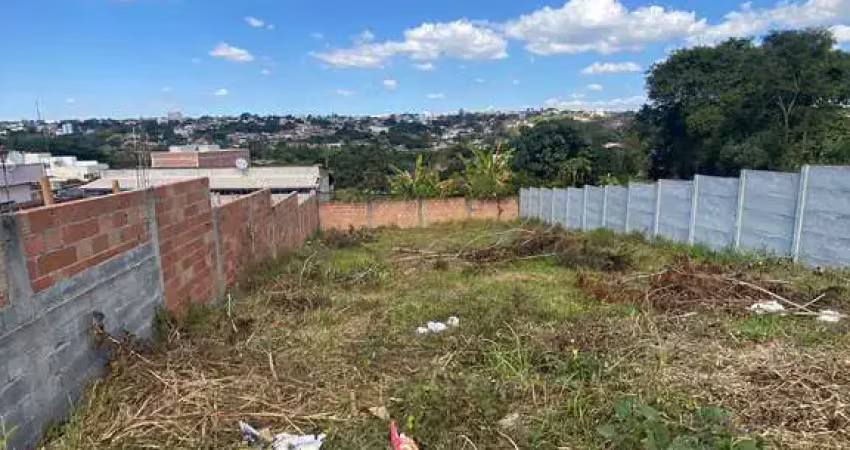 Lote com excelente localização área de 300m2 em mateus leme - mg