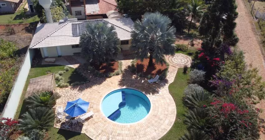 Encante-se com este sítio excepcional localizado na divisa de mateus leme com ig