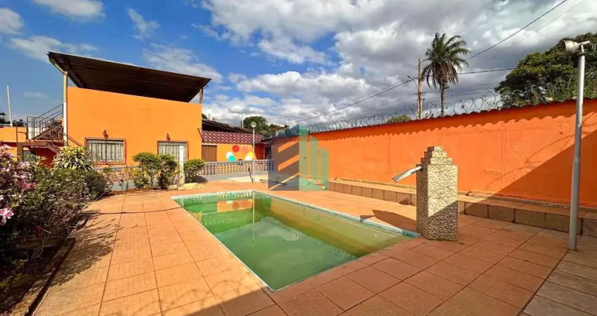 Chacara escritura e registro bem localizada com 2.500m² em mateus leme - mg