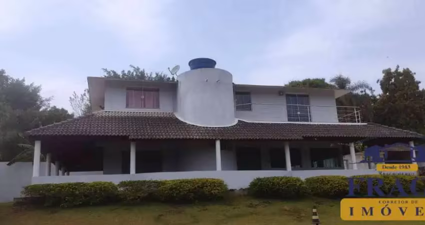 Chácara araçoiaba da serra c/ 500 m² / 05 quartos sendo 02 suítes / 10 vaga