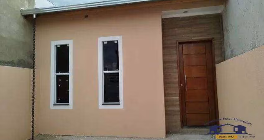 CASA C/ 67 M² / 02 QUARTOS SENDO 01 SUÍTE / 02 VAGAS