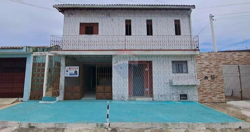 RENTABILIZA - OPORTUNIDADE MARAVILHOSA, CASA NO SANTA CATARINA!
