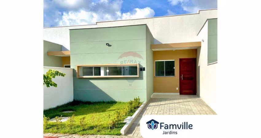 Casa em condomínio no Pajuçara - Famville Jardins