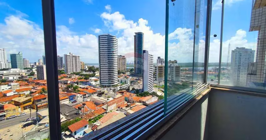Apartamento de 2 quartos em petrópolis, no último andar, com vista para o mar e para o rio