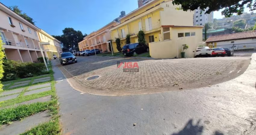 Sobrado com 162 m² em Condominio!  Apenas  2 minutos  do Shopping Interlagos !!!  São Paulo