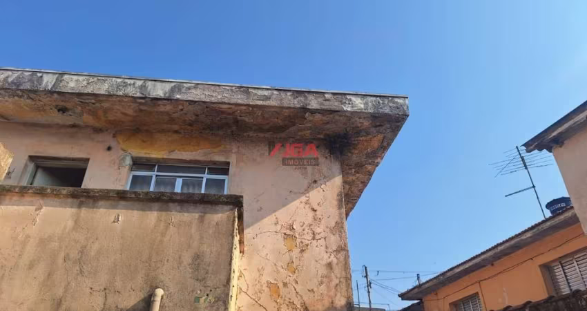 Casa à venda em São Paulo-SP, no bairro Jardim da Pedreira,  263 metros de Terreno oportunidade para Investidor