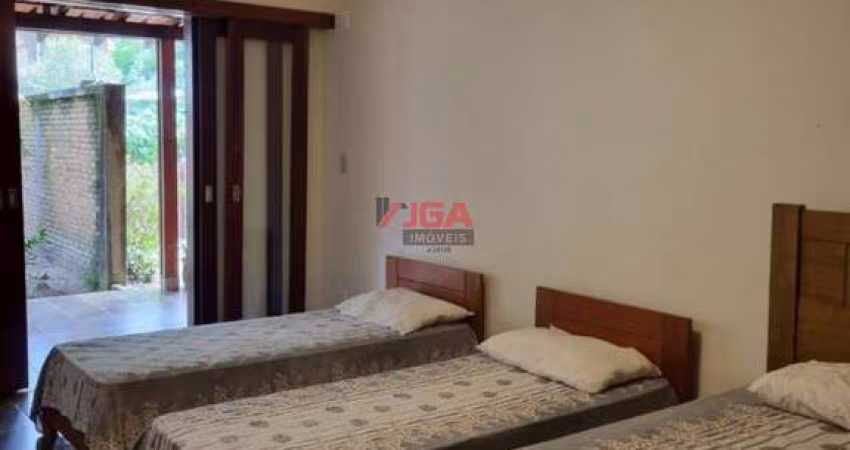 Imperdível casa à venda em São Sebastião-SP, Praia de Barequecaba: 6 quartos, 2 salas, 4 banheiros, 3 vagas de garagem, 324m².