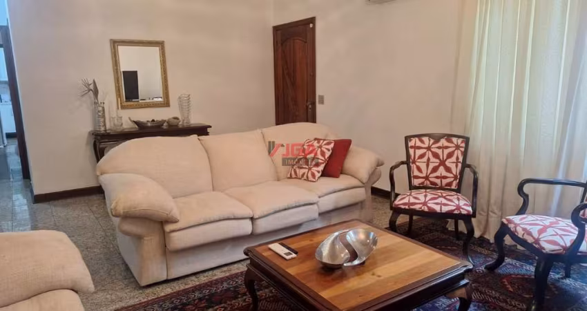 Sobrado à venda em São Paulo-SP, Jardim Campo Grande: 4 quartos, 3 suítes, 2 salas, 4 banheiros, 4 vagas, 170m². Venha conferir!