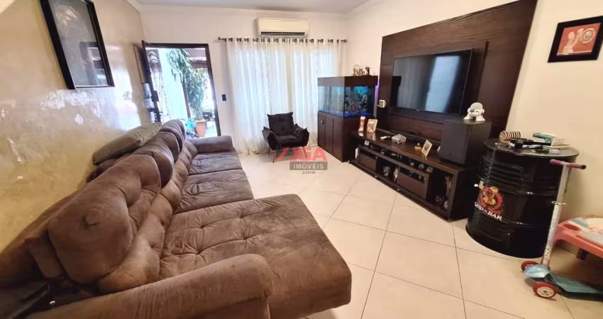 Casa à venda no Jardim Umuarama: 3 quartos, suíte, 2 salas, 2 vagas e área gourmet com churrasqueira!