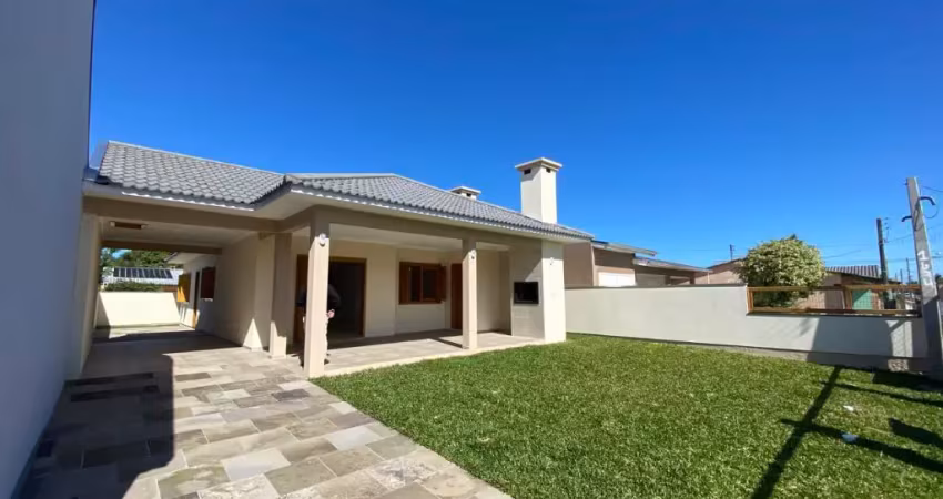 Excelente casa no bairro areias brancas, em arroio do sal, a apenas 500 metros da praia. o imóvel conta com 3 dormitórios, sendo 1 suíte.
