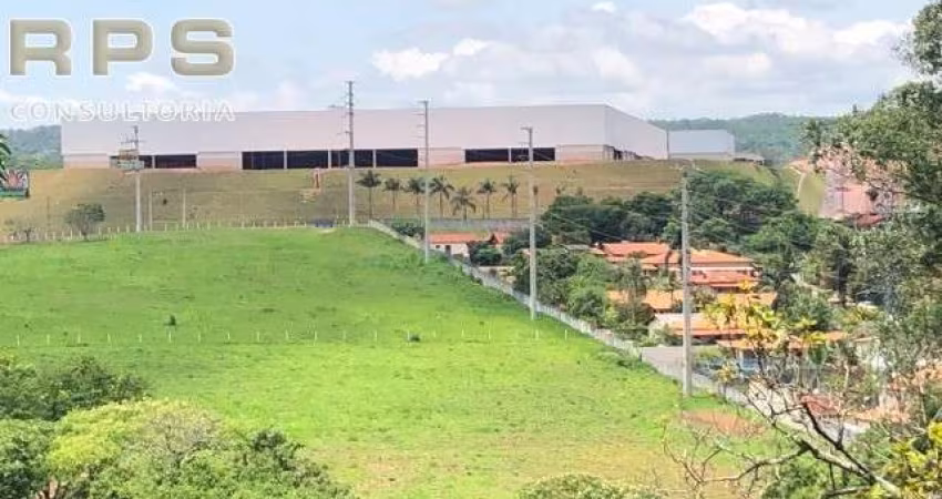 Área de Frente para a Rodovia Dom Pedro I