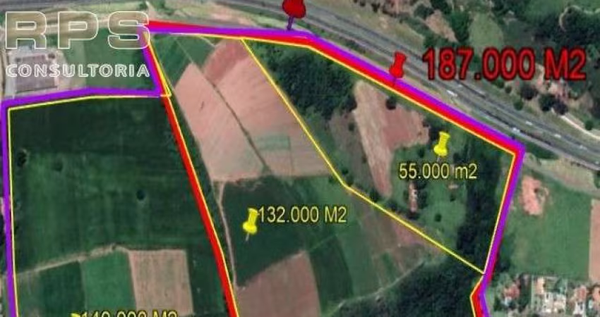 Área de Frente para a Rodovia Dom Pedro I