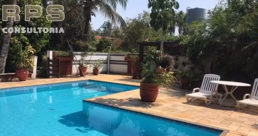 Chácara em atibaia condomínio horto ivan - porteira fechada : casa de 03 dormitórios sendo 01 suíte com closet, hidro,  sala de estar, sala de jantar