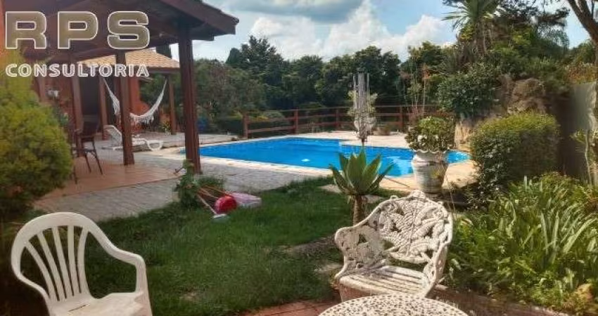 Casa a venda no Jardim Paulista em Atibaia, 3 quartos suítes, escritório, 5 banheiros, piscina, churrasqueira, quintal, 1160m²  total,385m² construído