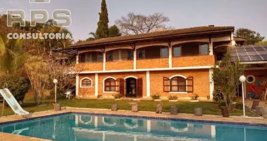 Chácara à venda no jardim estância brasil em atibaia  ,03 quartos , 02 salas, lareira, 06 banheiros, 10 vagas de garagem, piscina e churrasqueira