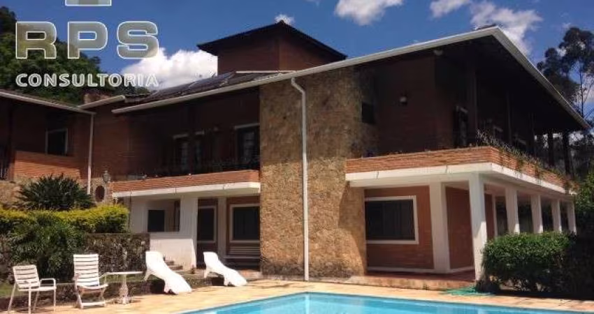 Maravilhosa casa em excelente bairro de Atibaia, com vista para a Pedra Grande, casa com 09 quartos em Atibaia , comprar casa com piscina