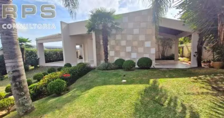 Casa térrea no serra da estrela em atibaia, 4 quartos com 1 suite master com closet, escritório, despensa, lavanderia ampla, piscina aquecida!