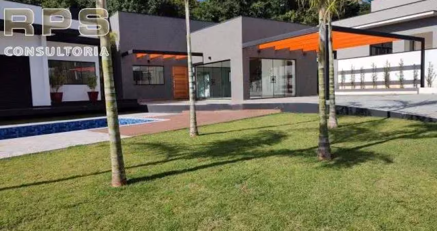 Casa a venda em Atibaia com 3 quartos sendo 3 suítes e 4 vagas no condomínio Shambala III