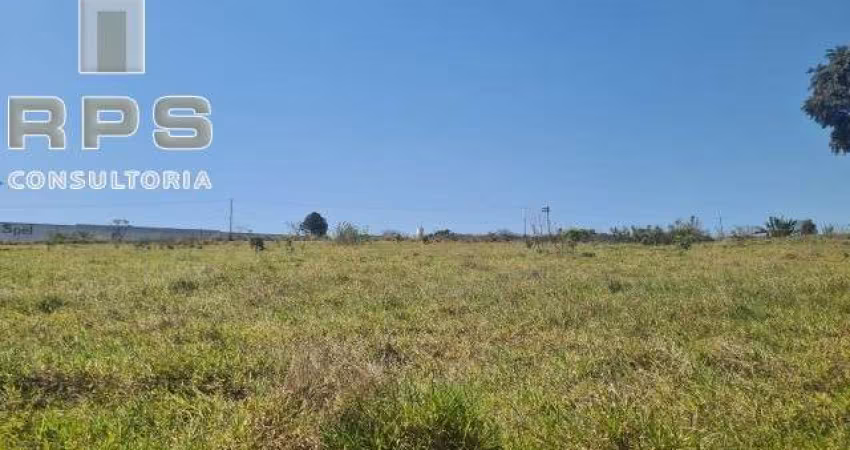 Área Industrial de Frente para a Rodovia Dom Pedro I