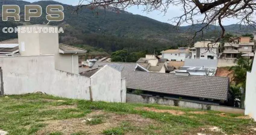 Terreno com projeto da casa aprovado no condomínio água verde em atibaia, localização privilegiada, vista deslumbrante para a pedra grande!