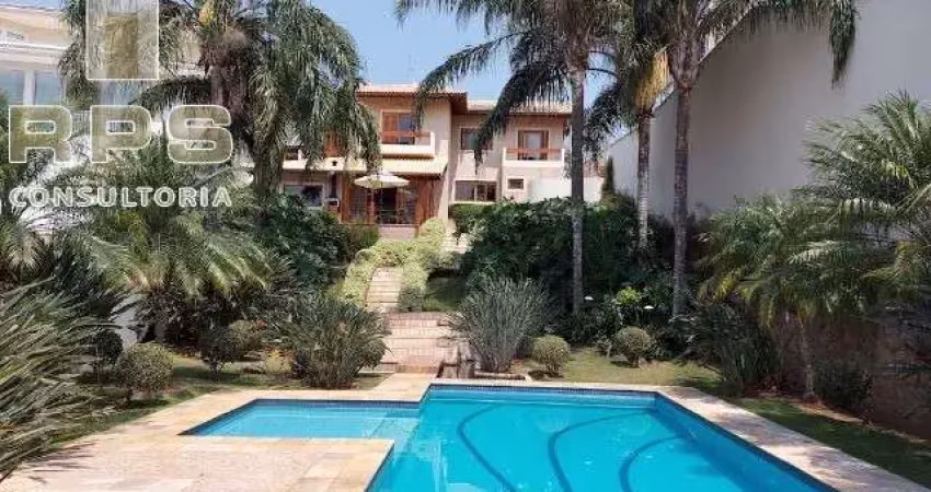 Casa em Condomínio fechado com 4 suites  3 Terraços 1 Sala íntima  (Andar superior ) 1 Sala de estar 1 Sala de tv e sala de jantar  1 Espaço gourmet