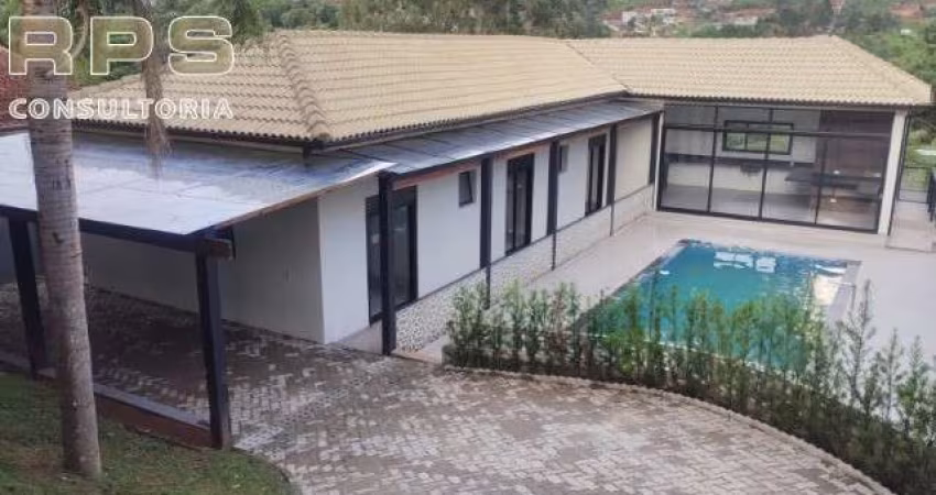Casa térrea no Jardim Estancia Brasil em Atibaia, região de área verde, 3 quartos sendo 1 suite,  3 banheiros, piscina, espaço gourmet e linda vista!