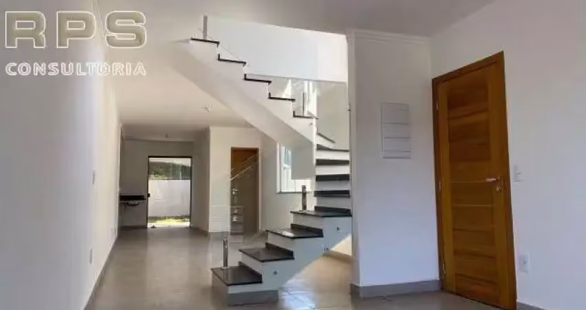 Sobrado no jardim do lago, com 03 suites , 01 com closet .  sala de estar e de jantar  cozinha com copa integrada  lavabo  03 banheiros  lavanderia