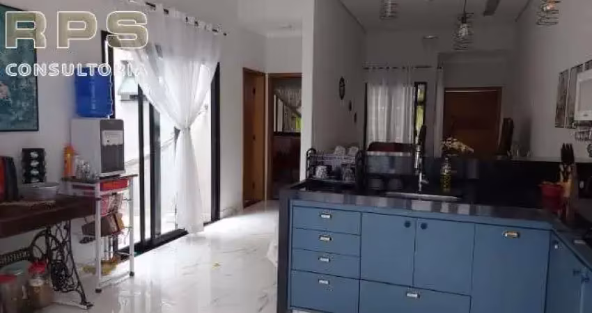 Casa térrea com 3 quartos em ótima localização em  bragança paulista