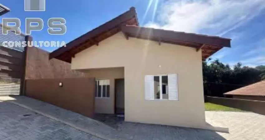 Casa térrea à venda em atibaia, à poucos metros da alameda lucas , 2 suites, 3 banheiros  escritório,  garagem para 02 carros e vista para a pedra!