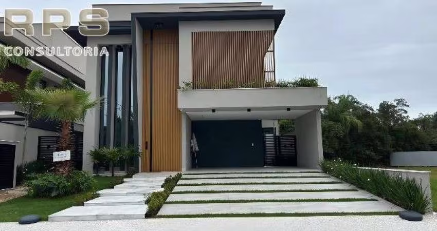 Casa alto padrão com 6 Suítes, Sauna, Piscina Aquecida com cascata, SPA para 8 lugares ,Praça de fogo na Riviera Golf Club Módulo 11