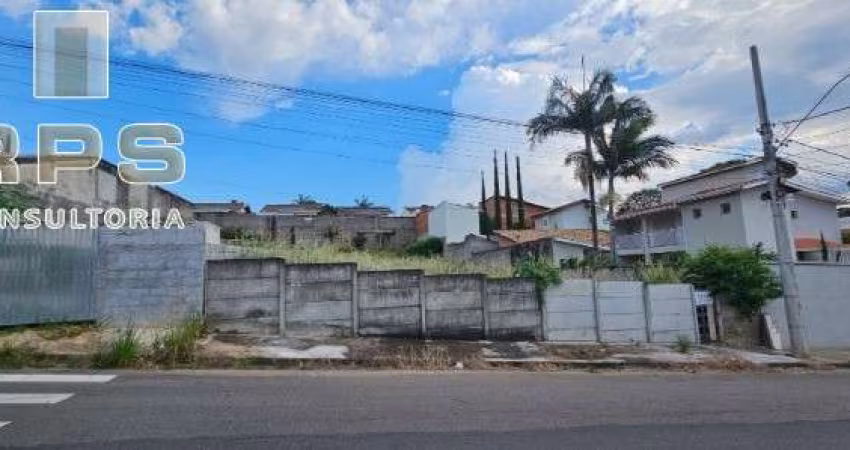 Terreno à venda em Atibaia .São 02 lotes de 427,20 m² cada , localização excelente  Próximo da Alameda Professor Lucas Nogueira Garcez .