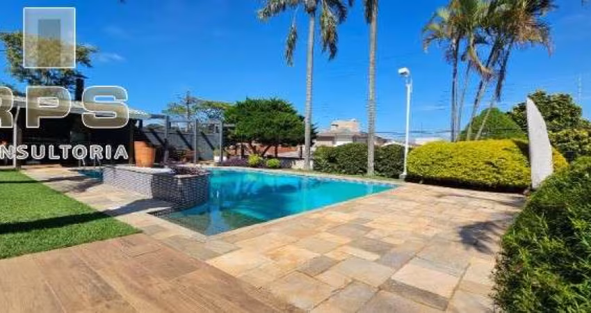 Casa térrea no Jardim Itaperi em Atibaia , com 04 dormitórios, 02 suites , escritório, cozinha planejada , área gourmet com piscina aquecida e sauna