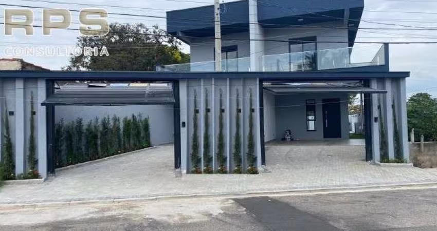 Casa lindíssima na Vila Petropolis em Atibaia , 03 suites , moveis planejados , área gourmet completa , garagem , iluminação , energia solar