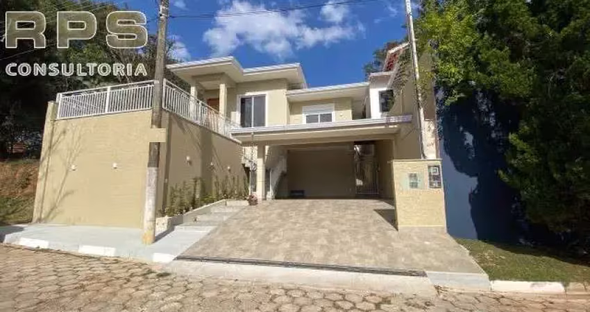Casa térrea em condomínio fechado em atibaia , com 03 suites sendo 01 com closet , área gourmet com churrasqueira e piscina com hidro , 04 vagas
