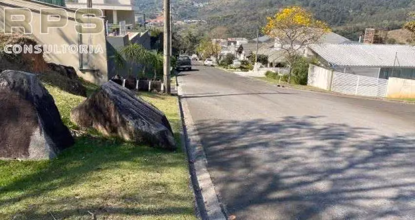 Terreno a venda no condomínio agua verde, com uma vista linda para pedra grande!