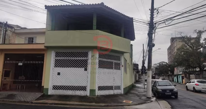 Sobrado com 2 Quartos á Venda, Jardim Três Marias