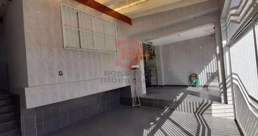 Casa terrea 3 quartos (1 suite) 3 vagas de garagem e Casa nos fundos - Jd. Coimbra