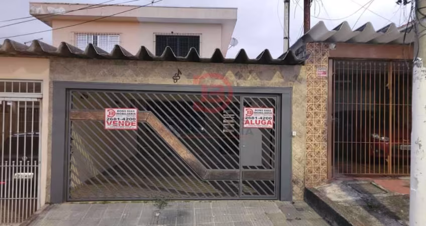 Lindo sobrado na Vila Ré, com ótima localização e com quintal.
