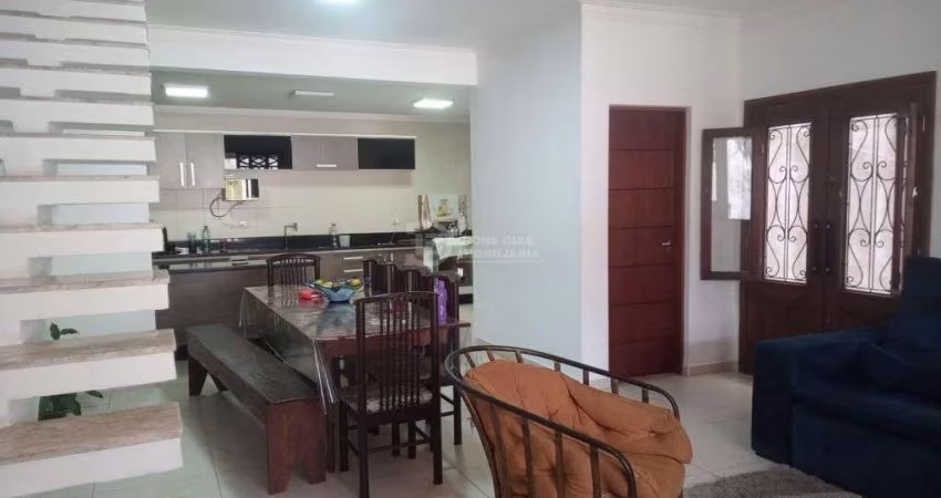 Sobrado com 3 Dormitórios e 1 Suíte no Burgo Paulista - Zona Leste de SP!