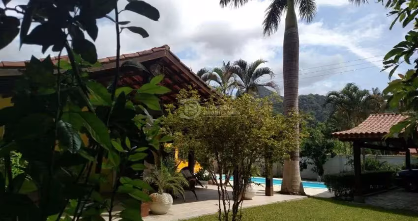 Casa com 4 quartos à venda no Massaguaçu, Caraguatatuba 
