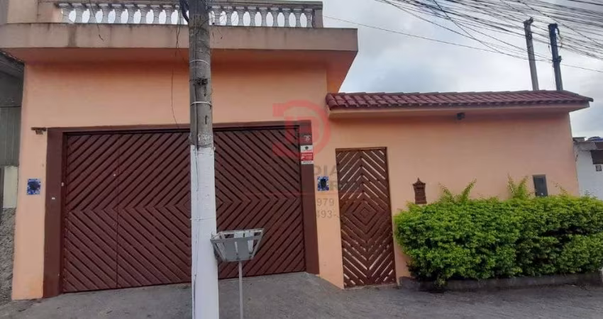 Casa Térrea 3 quartos (1 suíte) mais casa 2 quartos- 4 vagas de garagem - Vila Ré