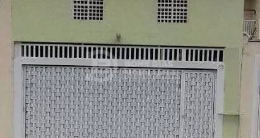 Sobrado à venda 3 quartos (1 suíte)  2 vagas de garagem e Quintal - Jd. São Nicolau