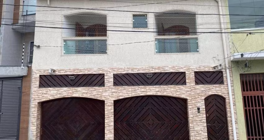 Sobrado de 3 Dormitórios com 1 Suíte e 3 Vagas de Garagem à Venda, Vila São Geraldo