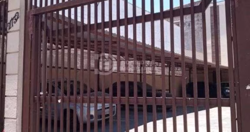 Casa com 2 dormitórios para alugar na Vila Ré, São Paulo - Na Rua Itinguçu, próximo ao metrô!