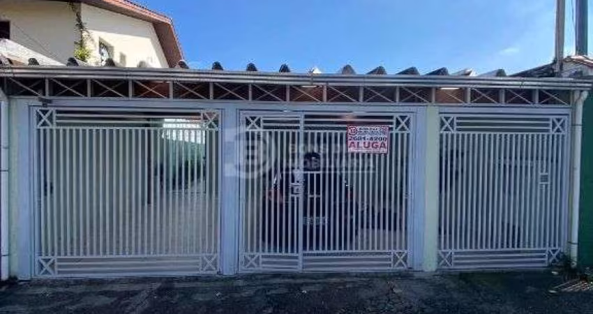 Sobrado para alugar na Vila Rio Branco, São Paulo | 2 dormitórios, edícula e 3 vagas