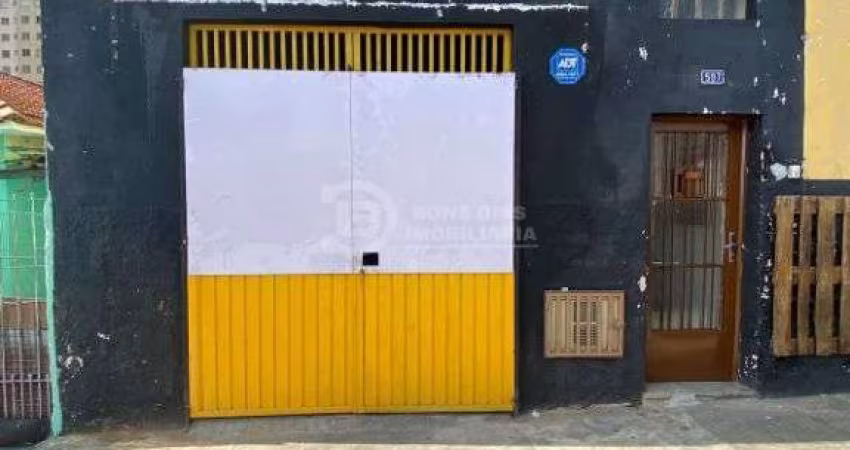 Casa para Alugar em Itaquera, São Paulo - 3 Dormitórios e vaga!
